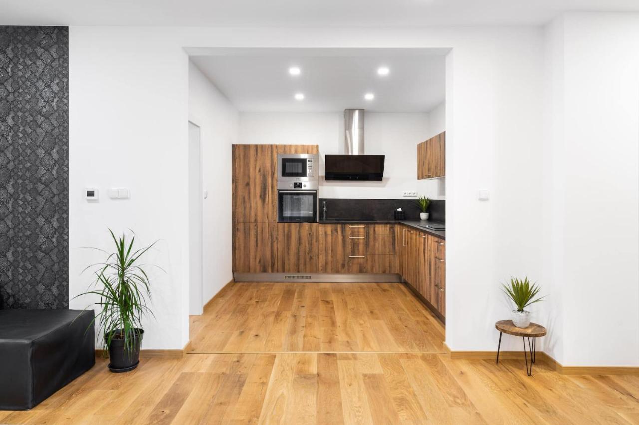 Domy Pod Palavou Apartment Клентнице Екстериор снимка